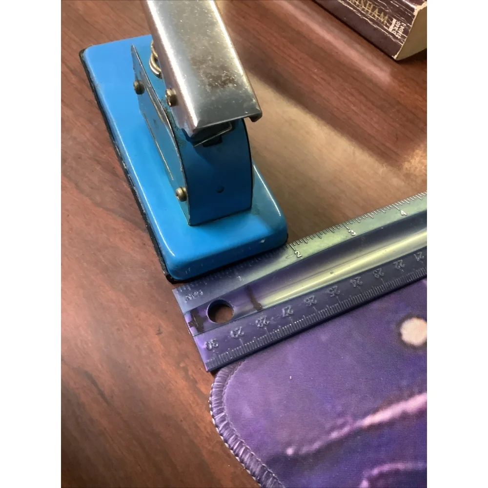 VINTAGE GRANTS STAPLELESS PAPER FASTENER
